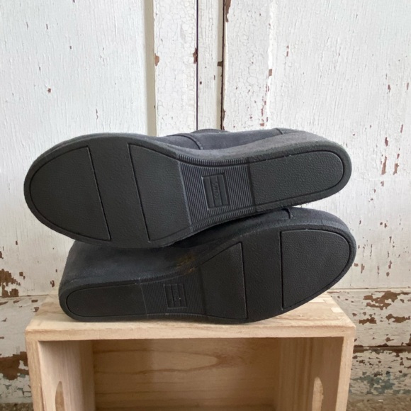 Toms size 10 (Womens) ankle boots. Smoke free home. - Picture 3 of 3